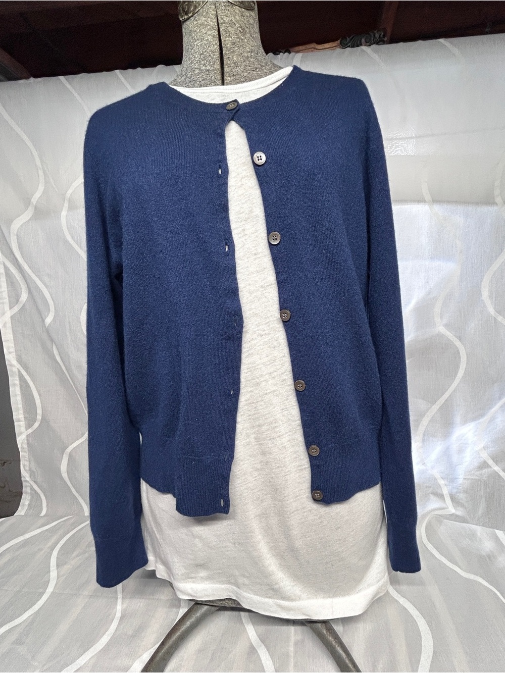 TSE Cashmere - beautiful blue Women’s Button-Up Cardigan Sweater